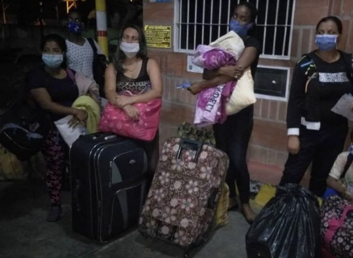 14 personas fueron alojadas en el hotel Chalet, ubicado en la zona industrial Pampero de Ocumare del Tuy l Foto: Cortesía: Alcaldía de Lander