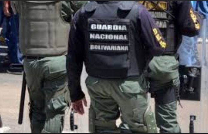 Guardia Nacional allanó un bodegón y una vivienda en Rancho Grande de Puerto Cabello tras la pista de solicitados por e caso de Raúl Del Gallego. Foto: cortesía GN.