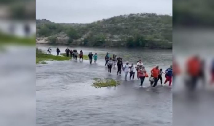 Venezolanos rio Bravo Foto Fox News