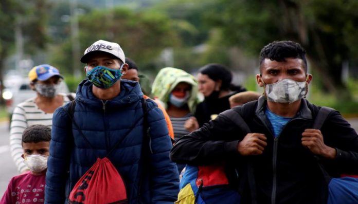 Perú pide evaluar situación de venezolanos que 