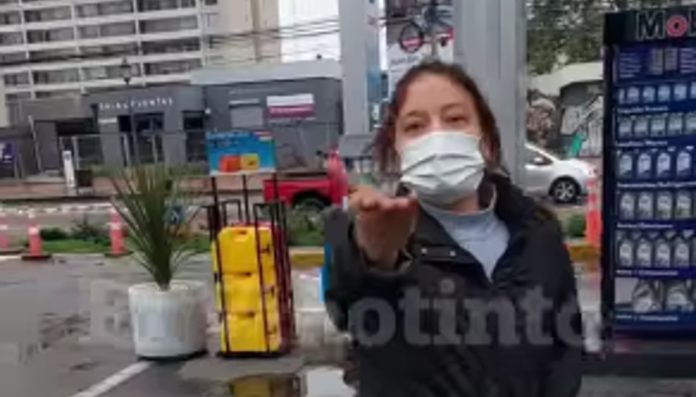 Xenofobia en Chile: trabajador venezolano de una estación de servicio atacado por una chilena