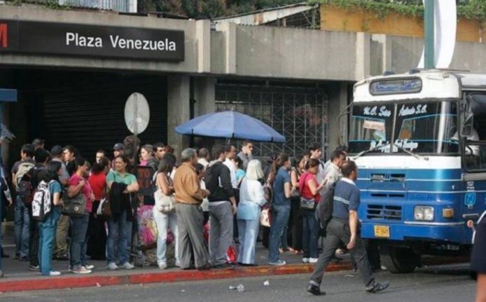 La parada de Plaza Venezuela opera en este lugar desde hace 30 años l Foto: Cortesía: Diario Avance