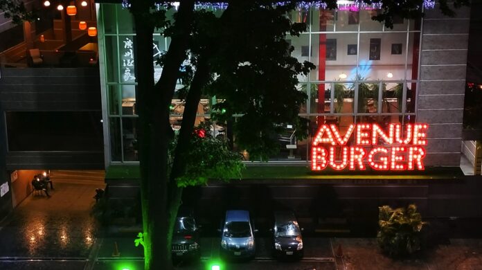 Avenue Burger