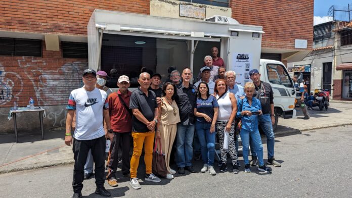 Vecinos de Prado de María hablaron sobre observación electoral con El Pitazo y el ARI Movil