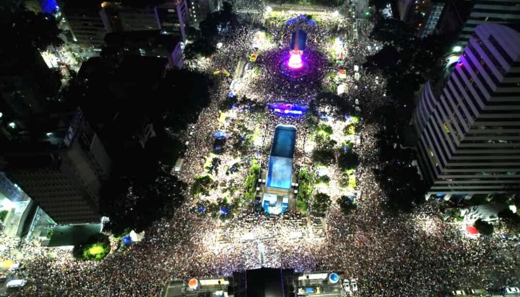 Vista aérea del concierto de Karina en Altamira